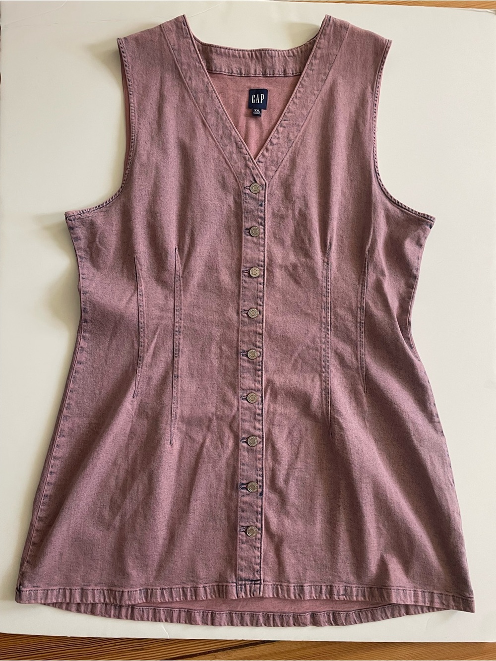 GAP Sleeveless Button-Front V-Neck Top in Dusty Mauve